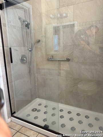 Image 17 of 21 For 1005 Valley Forge Dr