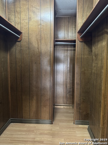 Image 13 of 14 For 8455 Northmont