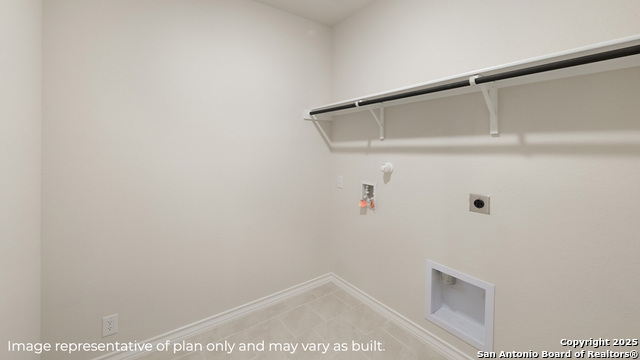 Image 11 of 33 For 21035 Gravel Keep