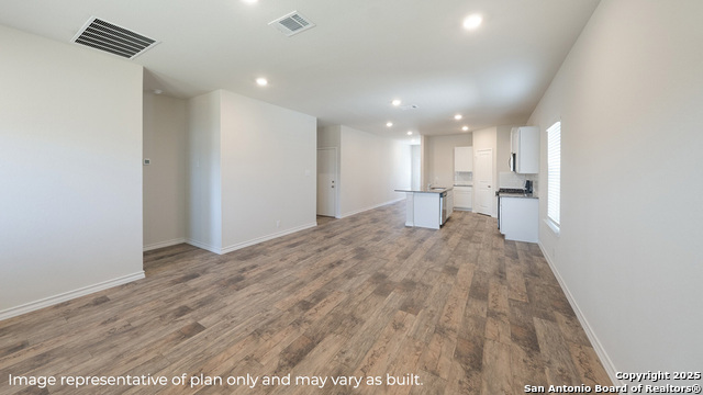 Image 19 of 33 For 21035 Gravel Keep