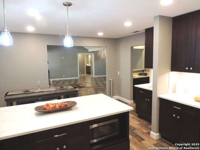 Image 20 of 54 For 13410 Lobelia