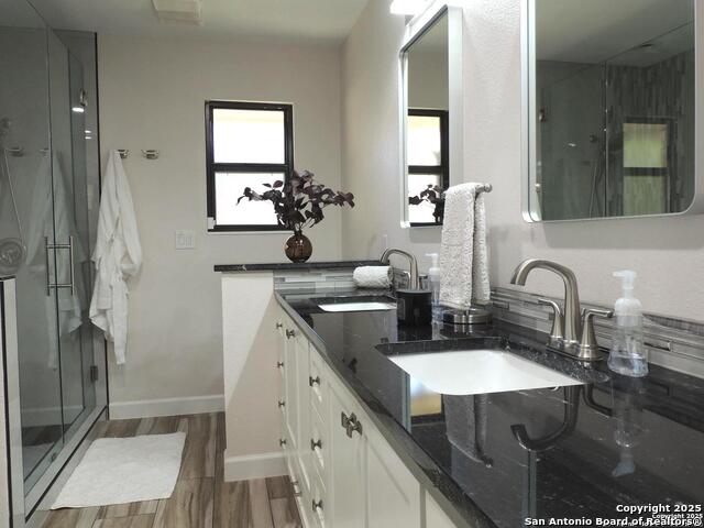 Image 34 of 54 For 13410 Lobelia