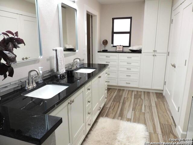 Image 35 of 54 For 13410 Lobelia