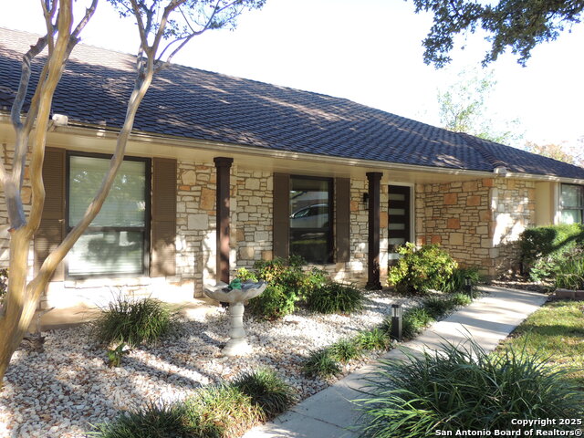 Image 4 of 54 For 13410 Lobelia