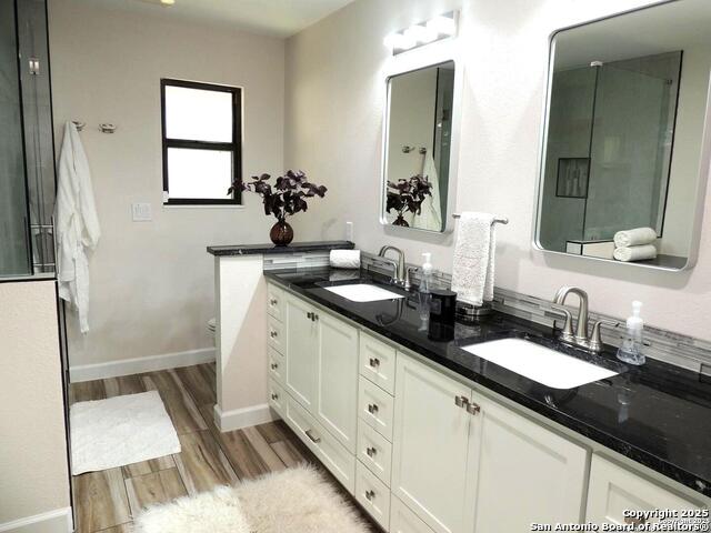 Image 40 of 54 For 13410 Lobelia