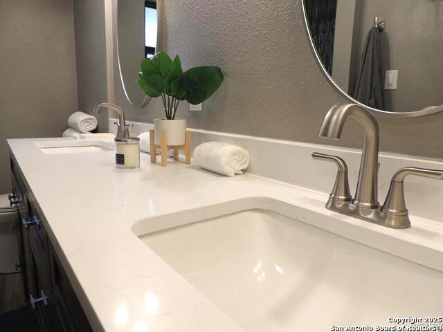 Image 42 of 54 For 13410 Lobelia