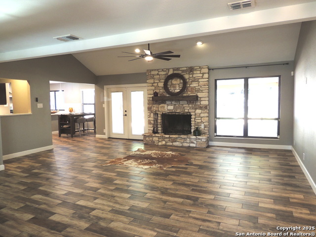 Image 8 of 54 For 13410 Lobelia