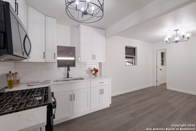 Image 12 of 26 For 7218 Luna Ct