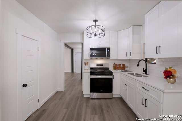 Image 13 of 26 For 7218 Luna Ct