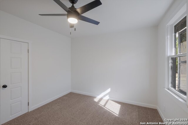 Image 18 of 26 For 7218 Luna Ct