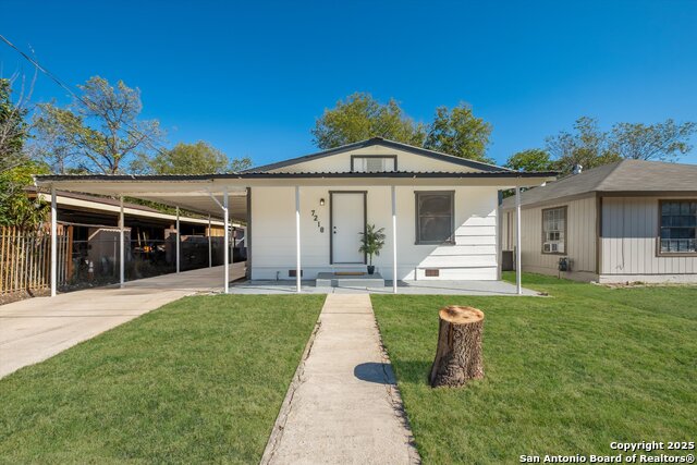 Image 2 of 26 For 7218 Luna Ct