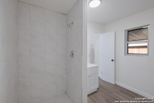 Image 23 of 26 For 7218 Luna Ct