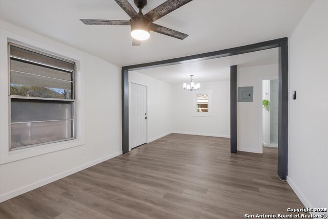 Image 6 of 26 For 7218 Luna Ct