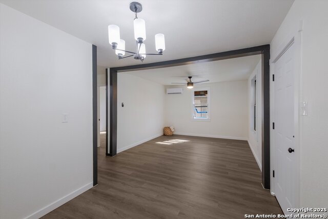 Image 7 of 26 For 7218 Luna Ct