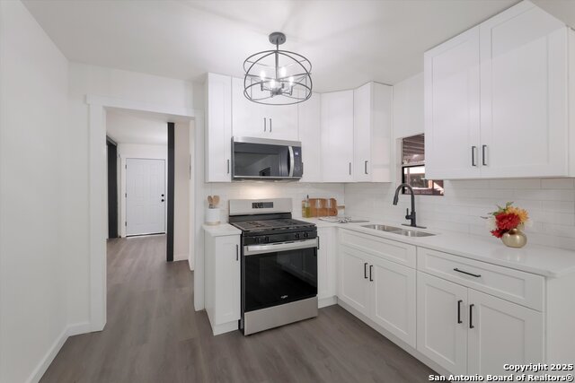 Image 9 of 26 For 7218 Luna Ct