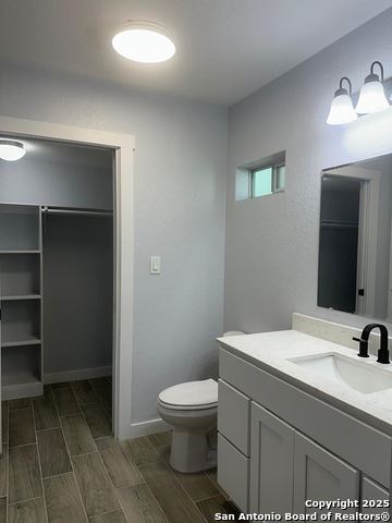 Image 14 of 24 For 138 Fordham  