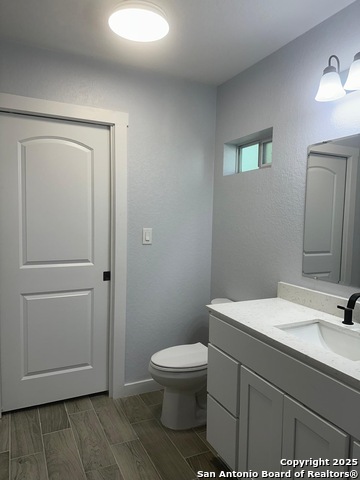 Image 16 of 24 For 138 Fordham  