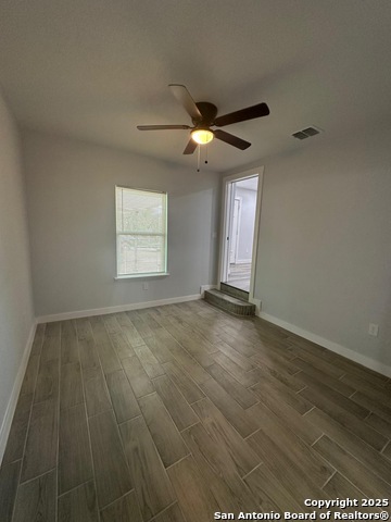 Image 17 of 24 For 138 Fordham  