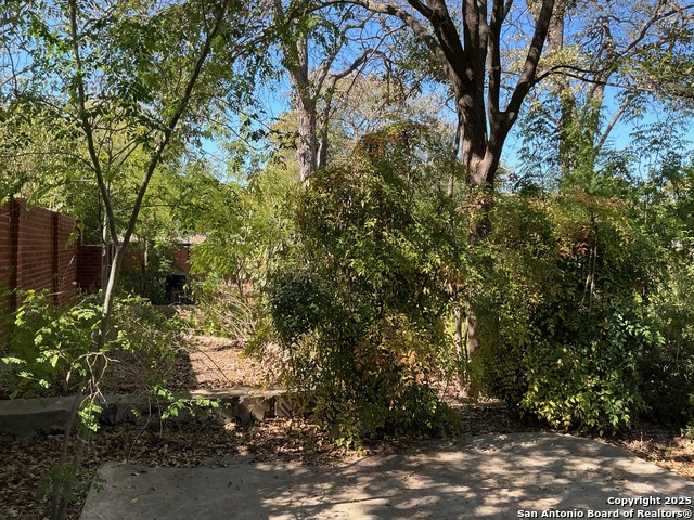 Image 4 of 9 For 134 Vassar  