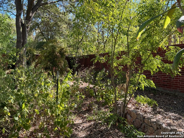 Image 7 of 9 For 134 Vassar  