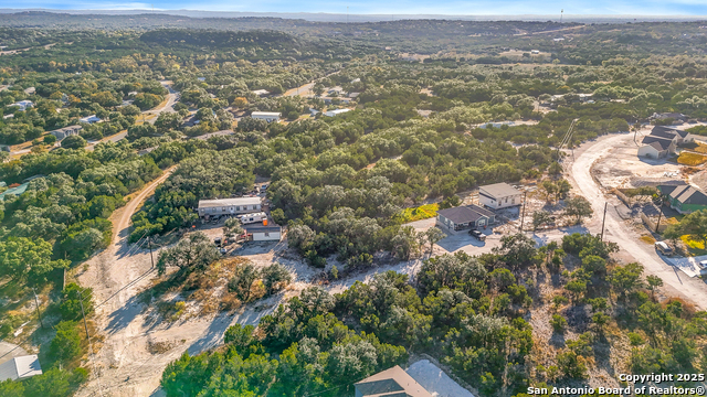 Listing photo id 4 for 1044 Ken Wayne Dr