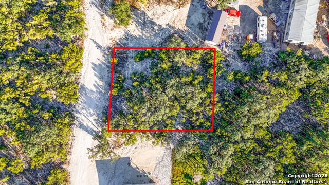 Listing photo id 6 for 1044 Ken Wayne Dr