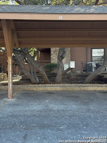 Image 13 of 17 For 10955 Wurzbach  109