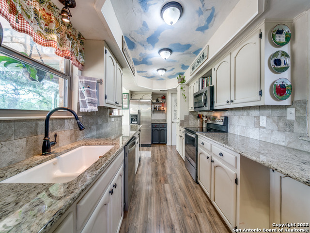 Image 11 of 37 For 3772 Spring Branch