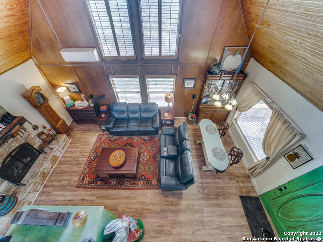 Image 8 of 37 For 3772 Spring Branch