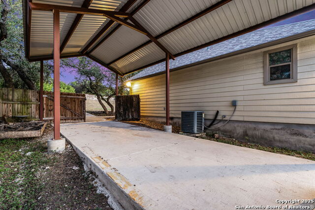 Image 24 of 39 For 2825 Rocky Ridge