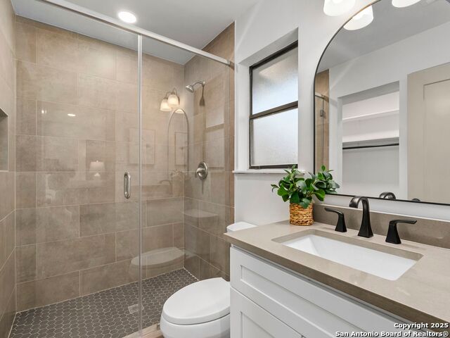 Image 19 of 41 For 14 Country Club Circle