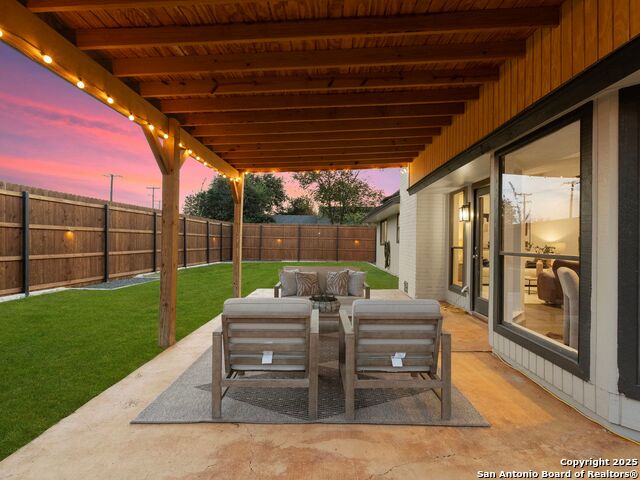 Image 23 of 41 For 14 Country Club Circle