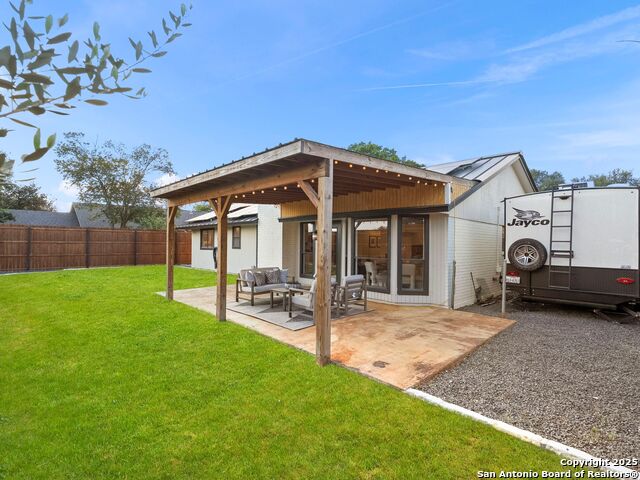 Image 24 of 41 For 14 Country Club Circle