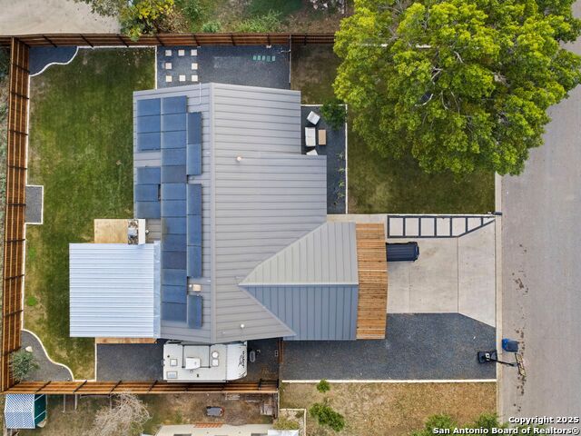 Image 33 of 41 For 14 Country Club Circle