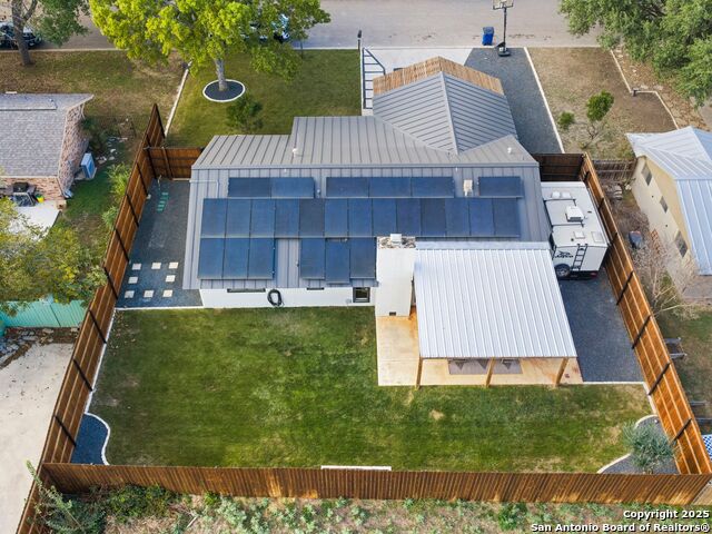 Image 34 of 41 For 14 Country Club Circle