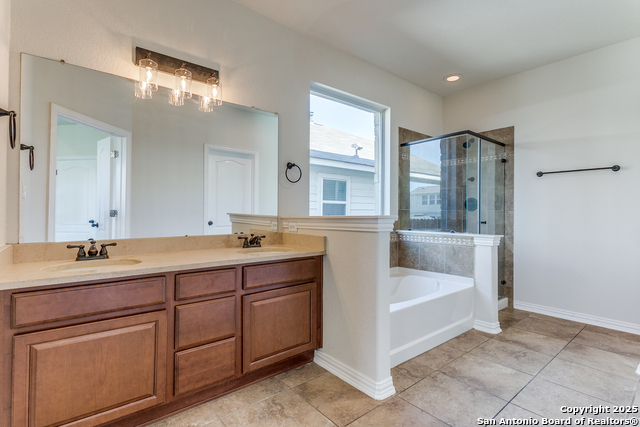 Image 15 of 30 For 7823 Bluebird Haven