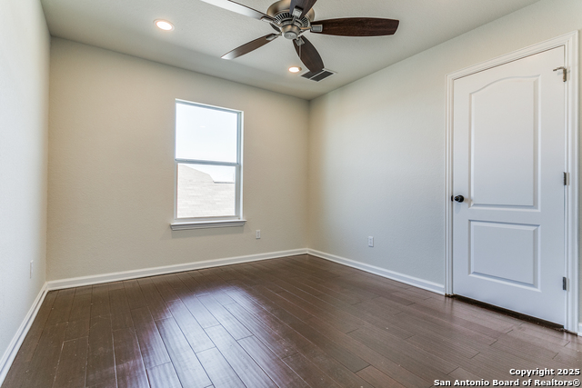 Image 22 of 30 For 7823 Bluebird Haven