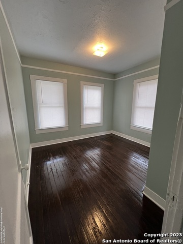 Image 3 of 9 For 212 Barrett