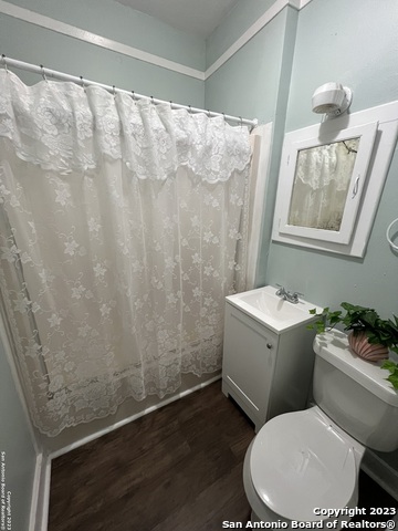 Image 5 of 9 For 212 Barrett