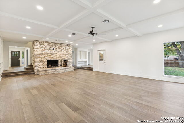 Listing photo id 8 for 1939 Wayside