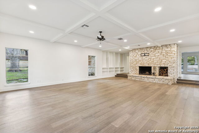 Listing photo id 9 for 1939 Wayside