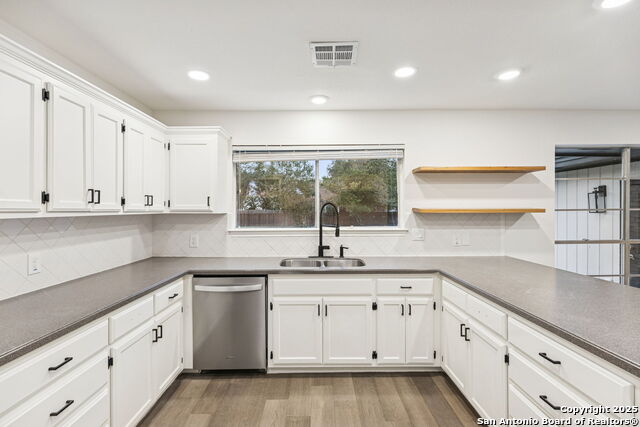 Listing photo id 12 for 1939 Wayside