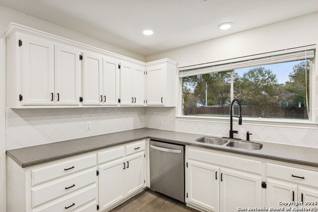 Listing photo id 13 for 1939 Wayside