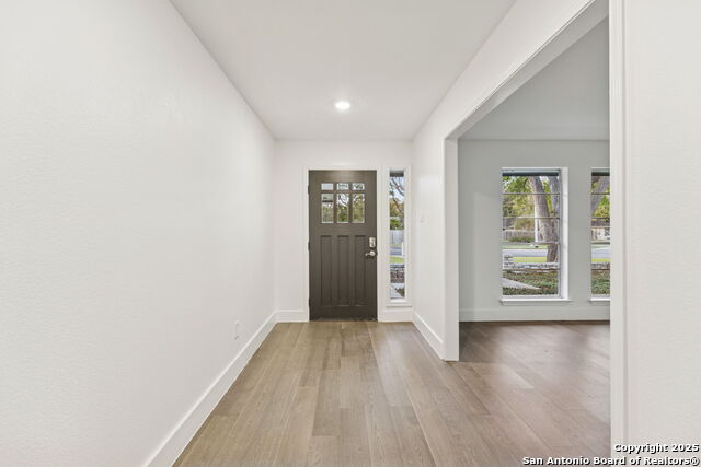 Listing photo id 17 for 1939 Wayside