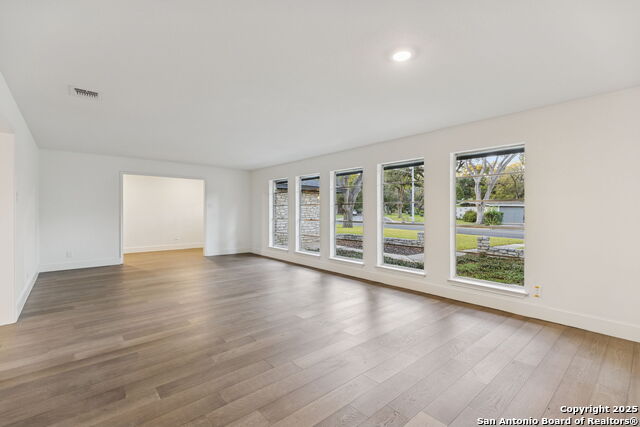 Listing photo id 20 for 1939 Wayside