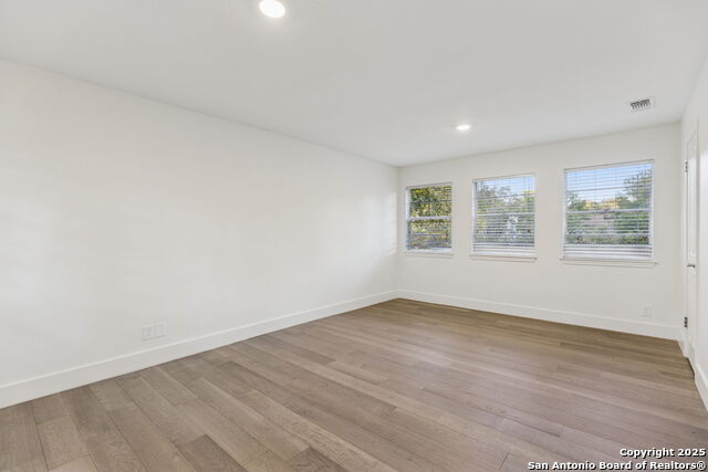 Listing photo id 23 for 1939 Wayside