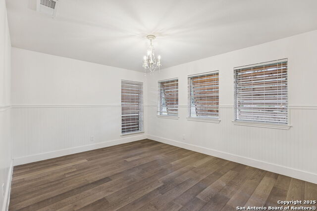 Listing photo id 26 for 1939 Wayside