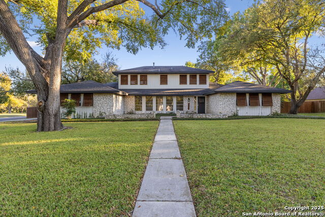 Listing photo id 1 for 1939 Wayside