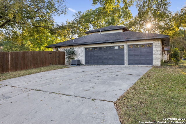 Listing photo id 35 for 1939 Wayside