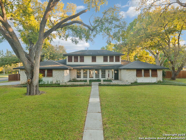 Listing photo id 2 for 1939 Wayside